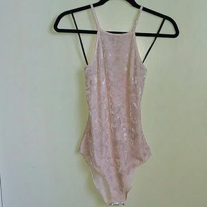 Forever 21• Pink Velvet Bodysuit • Size Small